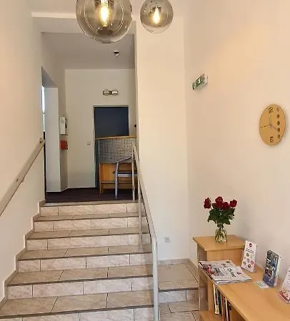 Spreeufer מלון