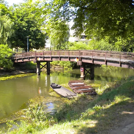 Spreeufer 3*